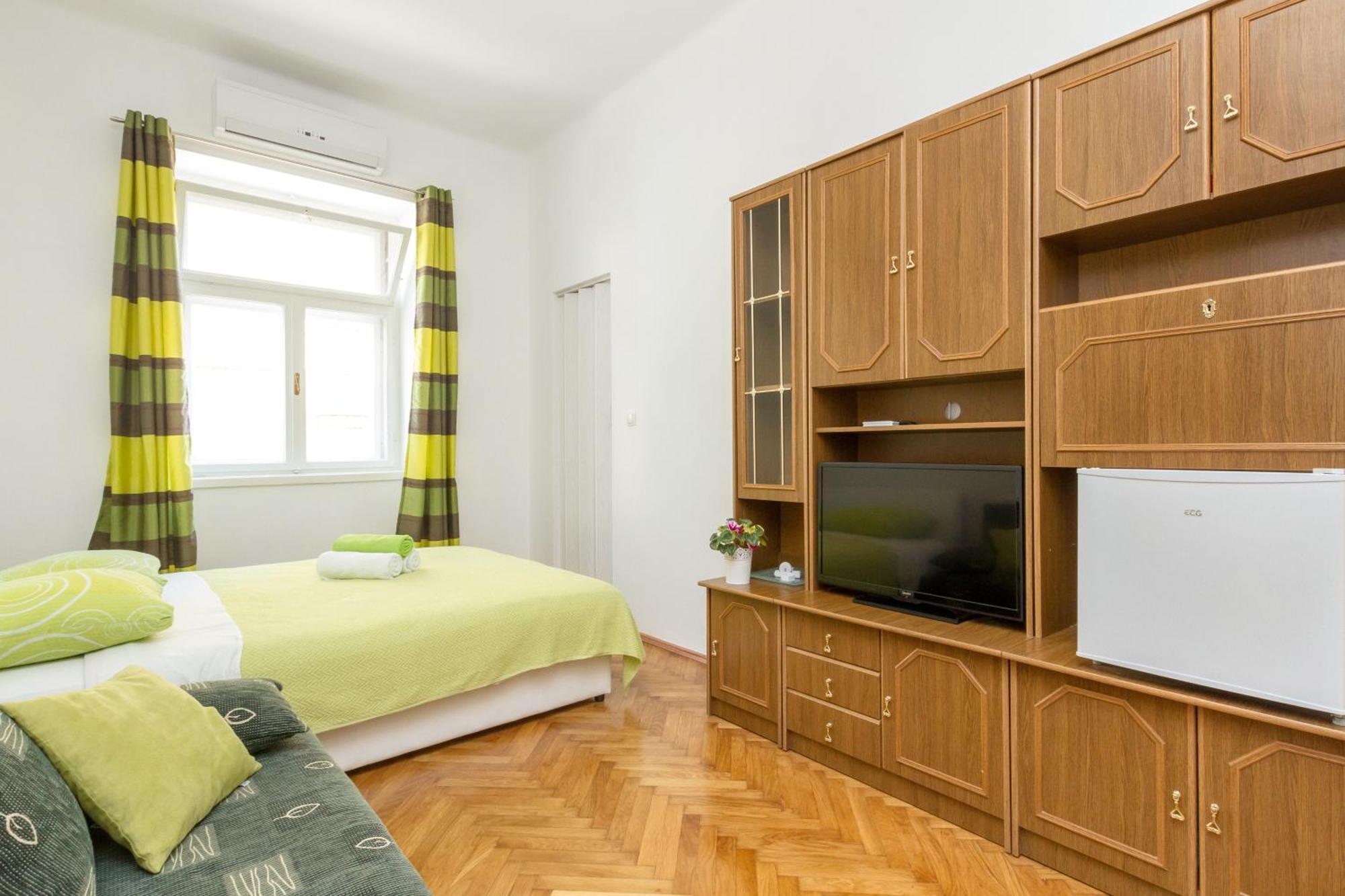Central Jardin Guest House Split Bilik gambar