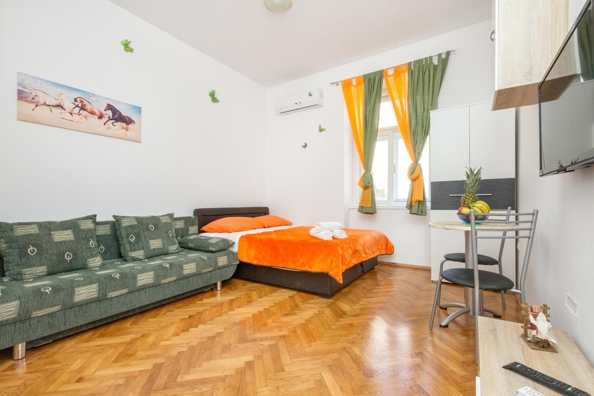 Central Jardin Guest House Split Bilik gambar