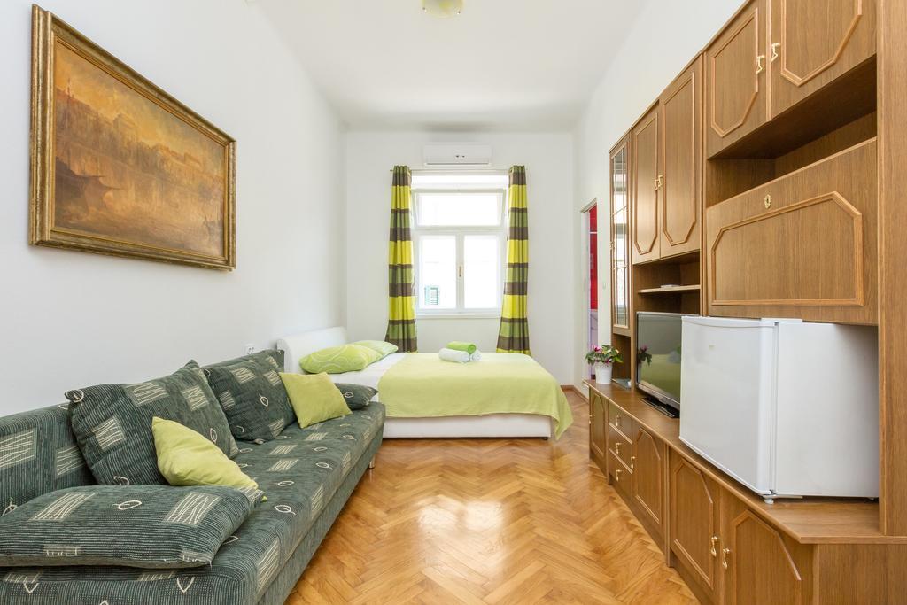 Central Jardin Guest House Split Bilik gambar